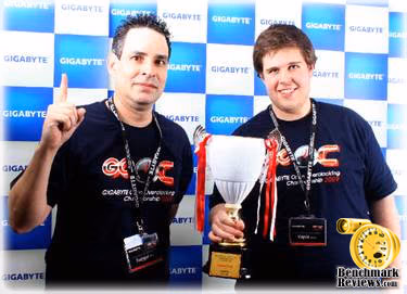 Team USA, Fugger & Vapor, Set 3DMark Vantage World Record with Intel Core i7 975, GA-EX58-UD5