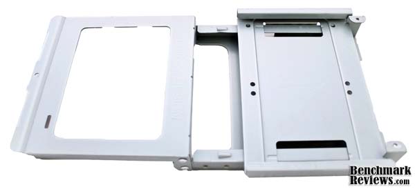 Antec_ISK_Drive_Bay.jpg