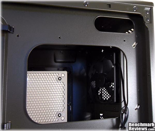 Corsair Vengeance C70 PC Case Cable Route