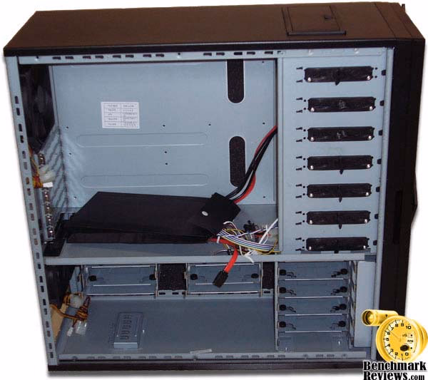 NZXT Whisper, inside