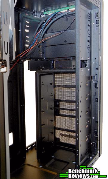Antec One Hundred Computer Case Int Drive Cages 004
