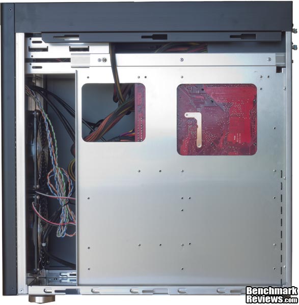 Lian_Li_PC_90_Rear_Open.jpg