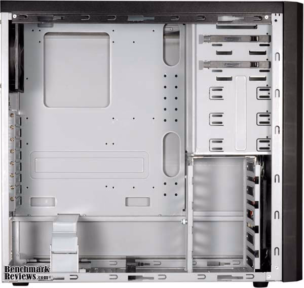 LanCool PC K56W B, open