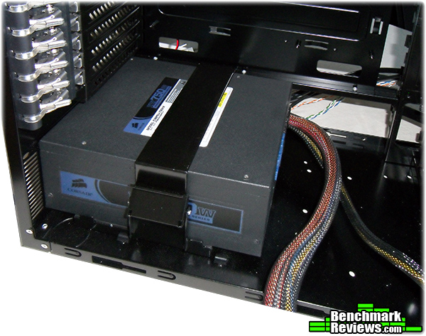 Lancool_PC-K63_Computer_Case_PSU_Clamp.jpg