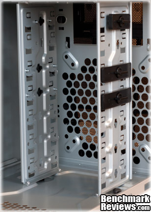 Cooler_Master_371_HHD_Bay.jpg