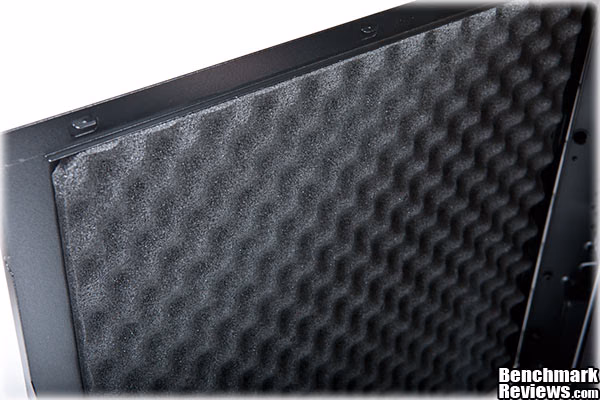 CoolerMaster Silencio 550 PanelInsulation