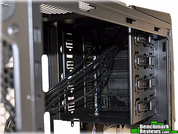 Cooler Master Storm Enforcer 525 Bay Interior