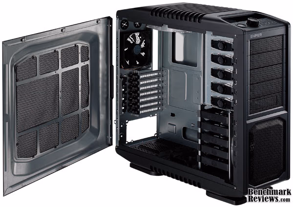 Cooler Master Sniper Interior, angle view