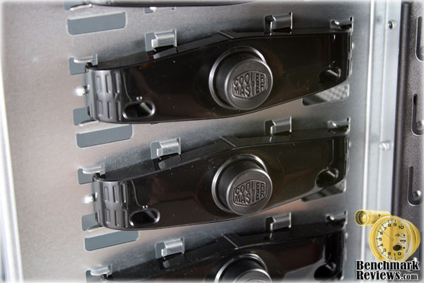 cooler_master_sniper_optical_drive_cage.jpg