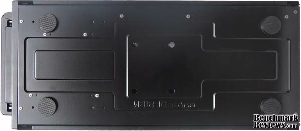 Antec Dark Fleet DF 85, bottom view