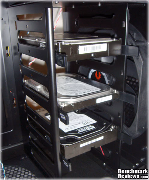 BitFenix Colossus Interior HDDMounts