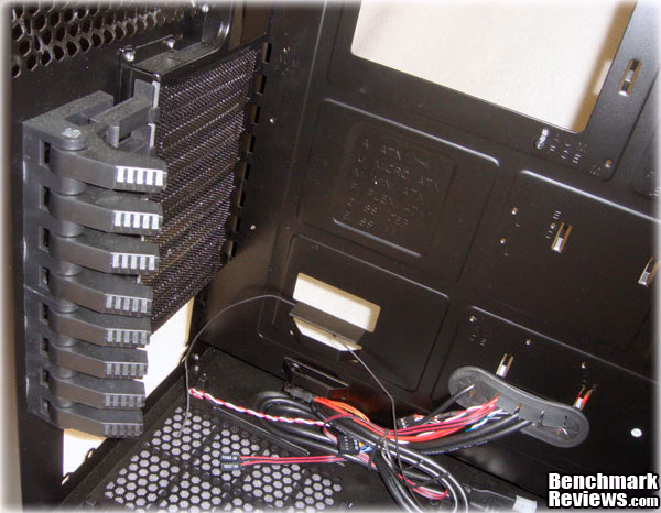 BitFenix Colossus Interior PCISlots