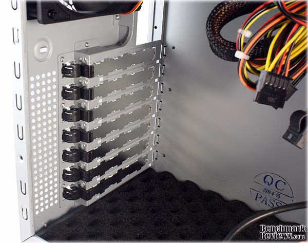 Cooler Master Sileo 500 Expansion Slots
