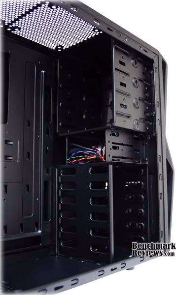 NZXT Gamma Open, angle view