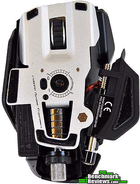 Mad Catz Cyborg Rat 9, bottom view