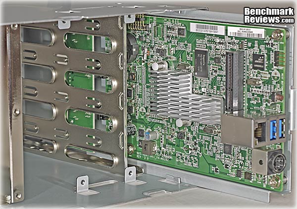 NETGEAR_ReadyNAS_NV_v2_Control_PCB_Slide_Tray_01.jpg
