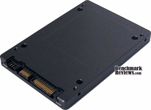 Kingston SNVP325 SSD, corner view